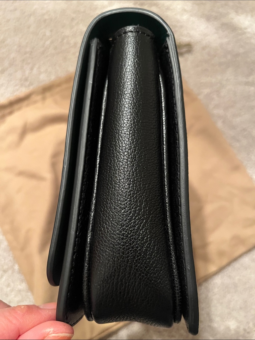 Small Burberry D-Ring Leather Bag - Picture 5 of 12